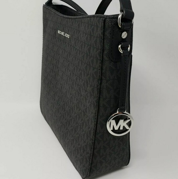 Michael Kors Messenger Crossbody - Picture 3 of 7